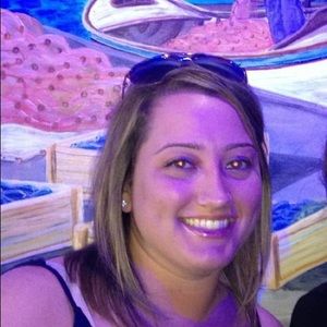 Meet your Posher, Lauren